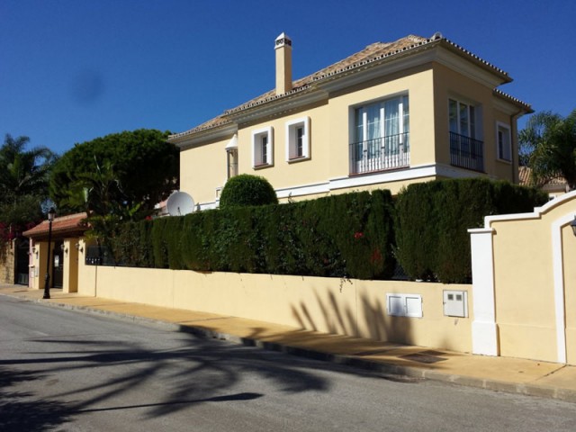 3 Slaapkamer Rijtjeshuis in Elviria