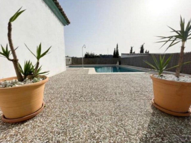5 Sovrums Villa i San Roque