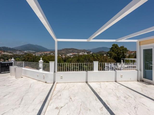 3 Bedrooms Townhouse in Nueva Andalucía
