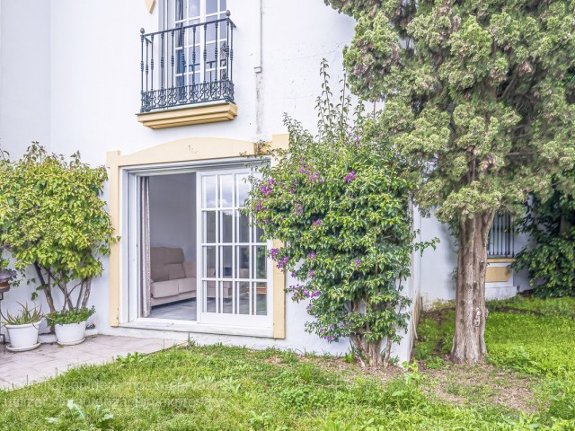 3 Bedrooms Townhouse in New Golden Mile