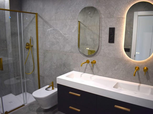 Appartement avec 4 Chambres  à Málaga Centro