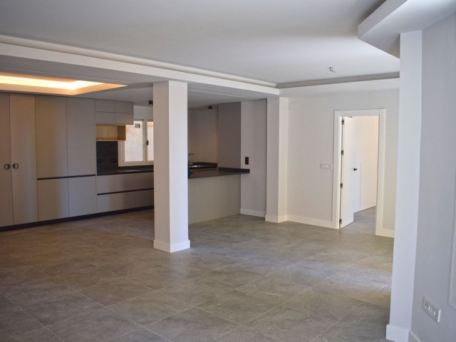 4 Schlafzimmer Apartment in Málaga Centro