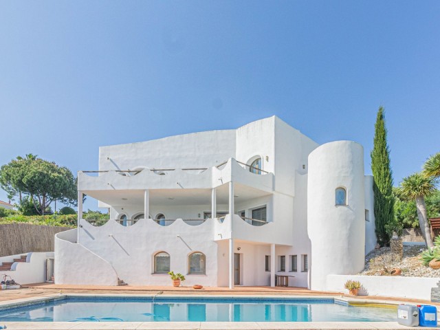 5 Bedrooms Villa in Sotogrande