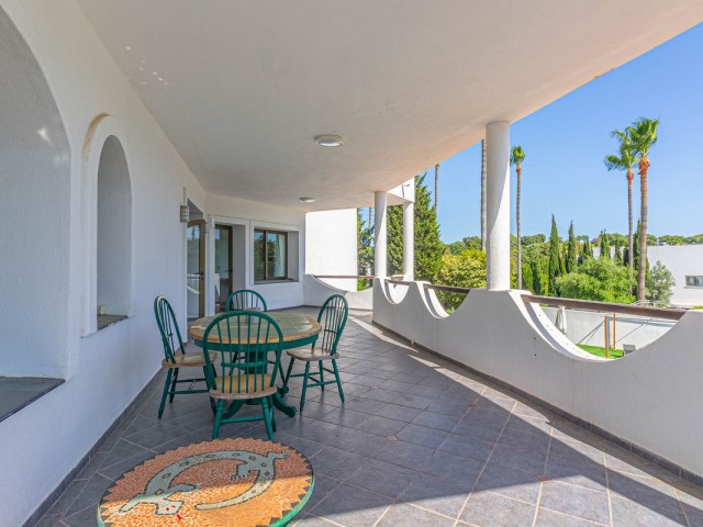 5 Bedrooms Villa in Sotogrande