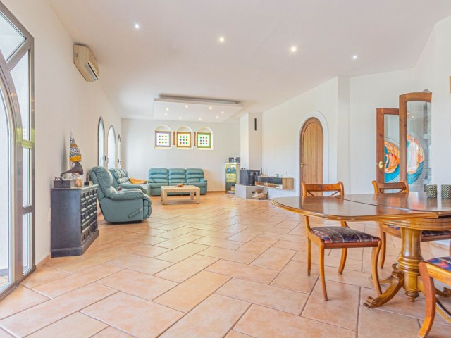 5 Bedrooms Villa in Sotogrande