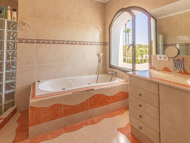 Villa avec 5 Chambres  à Sotogrande