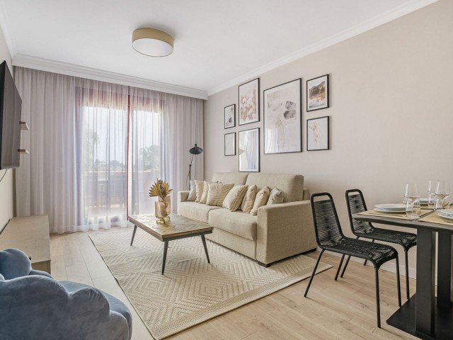 Apartment, El Paraiso, R5010223