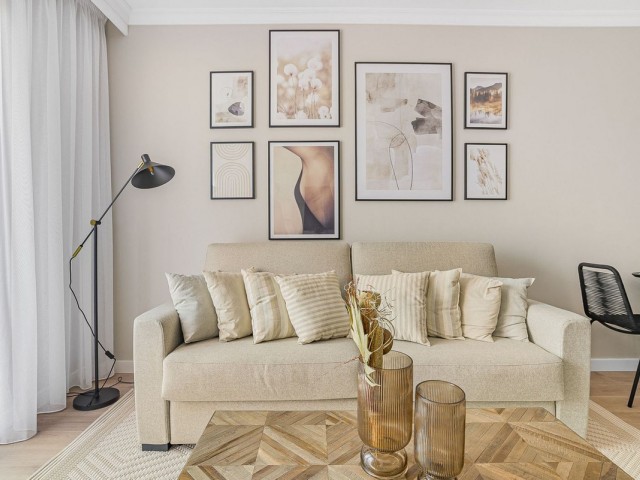 Apartment, El Paraiso, R5010223