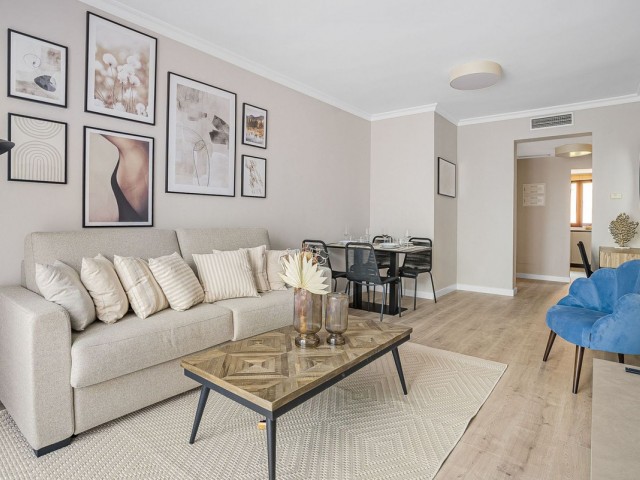 Apartment, El Paraiso, R5010223