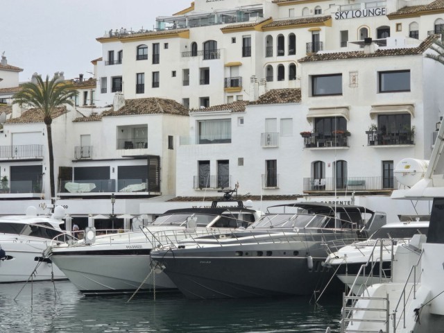 Kommerziell in Puerto Banús