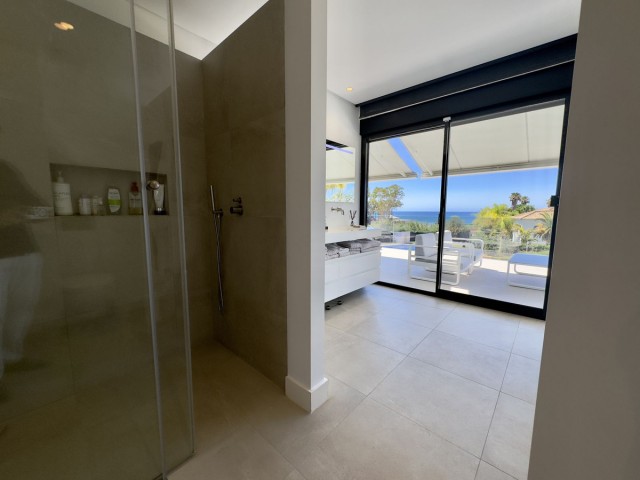 4 Bedrooms Villa in Los Monteros