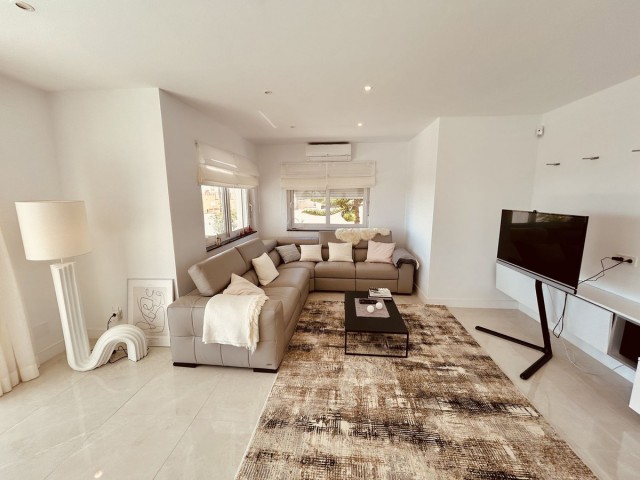 4 Bedrooms Villa in La Duquesa