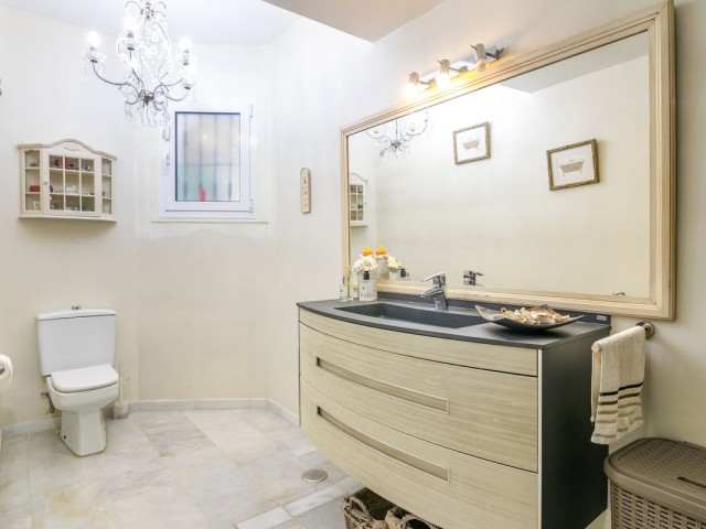 6 Bedrooms Villa in Sotogrande Alto