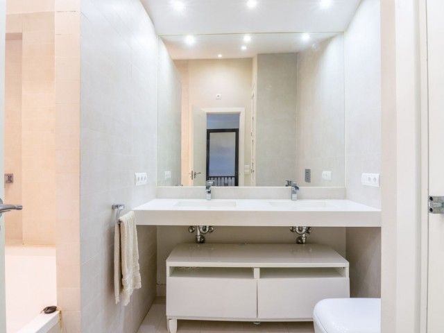 6 Bedrooms Villa in Sotogrande Alto