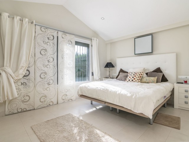 6 Bedrooms Villa in Sotogrande Alto