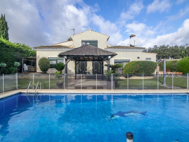6 Bedrooms Villa in Sotogrande Alto