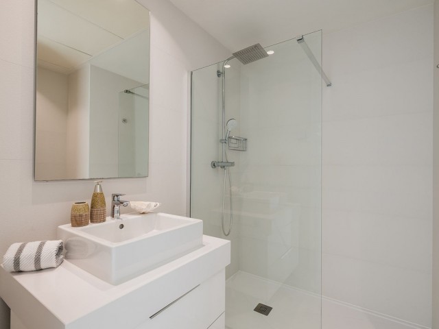 Apartamento con 4 Dormitorios  en Santa Clara