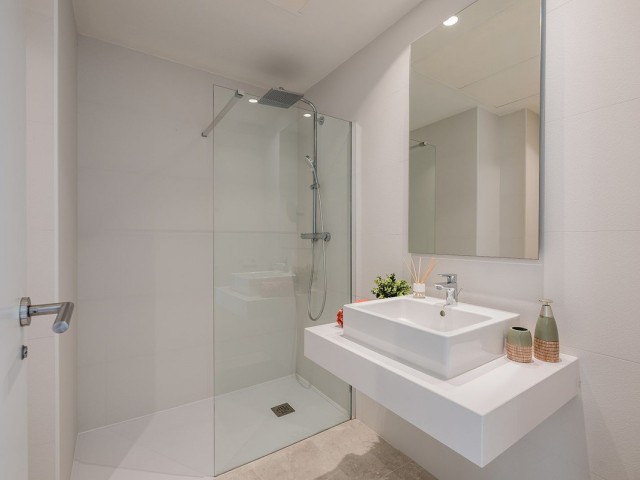 Apartamento con 4 Dormitorios  en Santa Clara