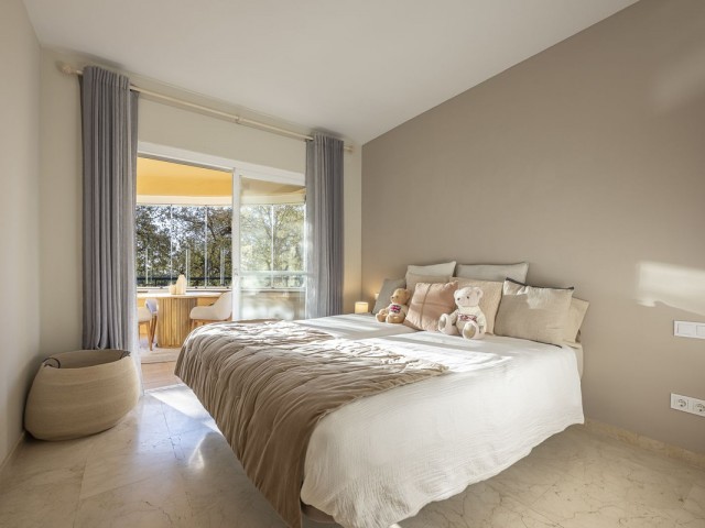 2 Bedrooms Apartment in Elviria