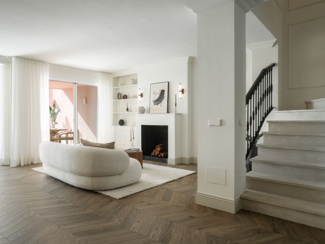 Maison mitoyenne avec 4 Chambres  à Monte Halcones