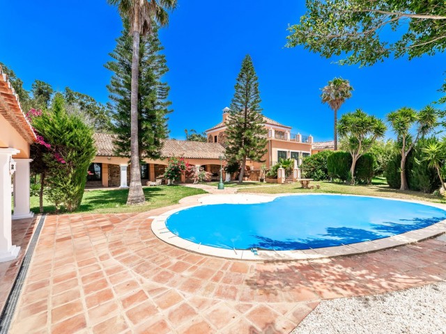 6 Sovrums Villa i Manilva
