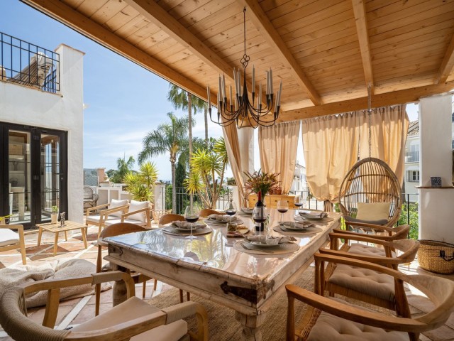 4 Bedrooms Townhouse in Marbella