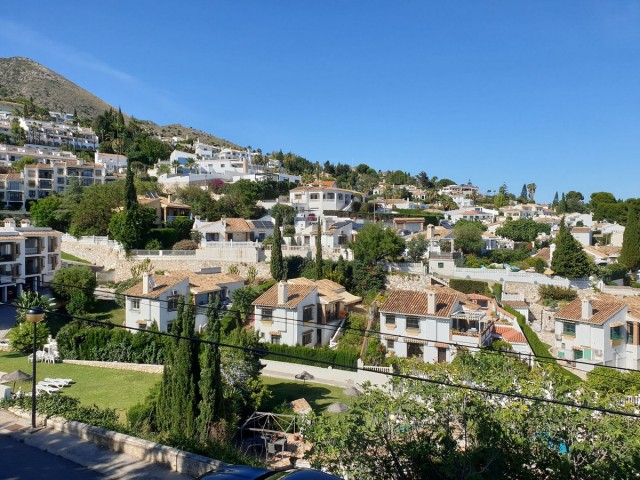 4 Bedrooms Apartment in Benalmadena