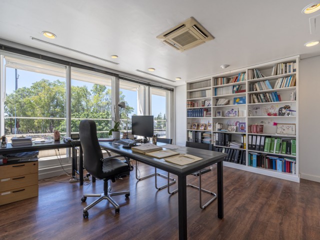 Commercieel in Guadalmina Alta