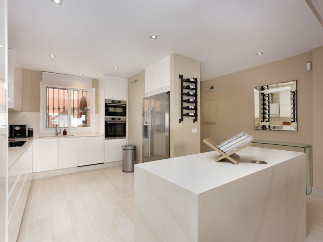 Apartamento con 2 Dormitorios  en Monte Halcones