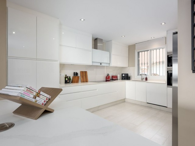 Apartamento con 2 Dormitorios  en Monte Halcones