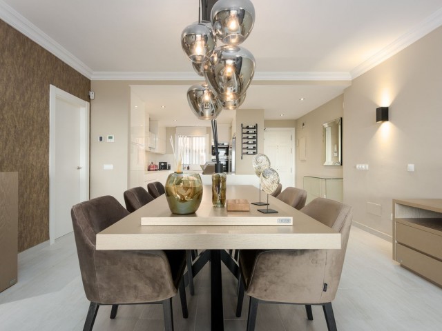 Apartamento con 2 Dormitorios  en Monte Halcones
