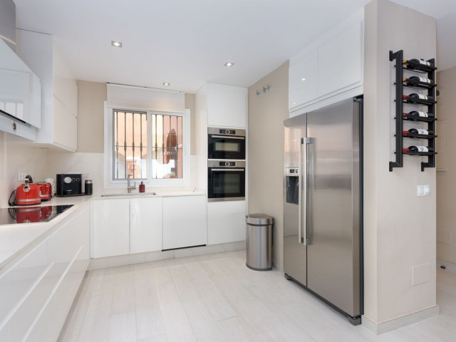 Apartamento con 2 Dormitorios  en Monte Halcones