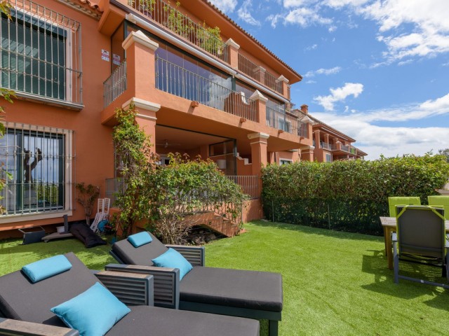 Apartamento con 2 Dormitorios  en Monte Halcones