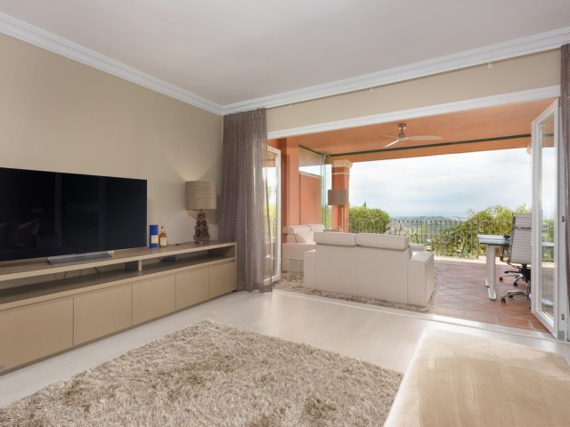 Apartamento con 2 Dormitorios  en Monte Halcones