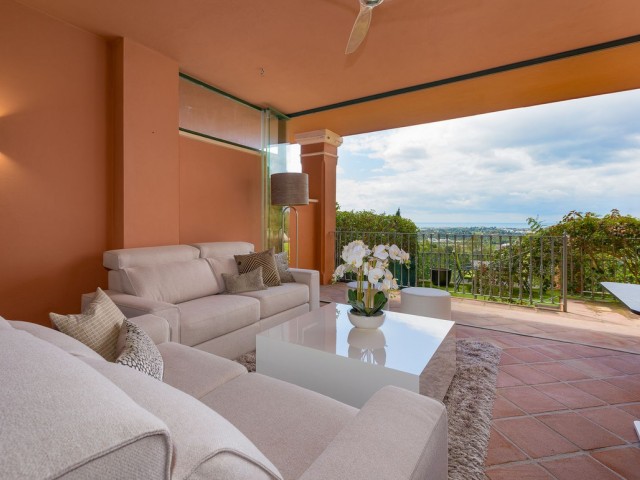 Apartamento con 2 Dormitorios  en Monte Halcones