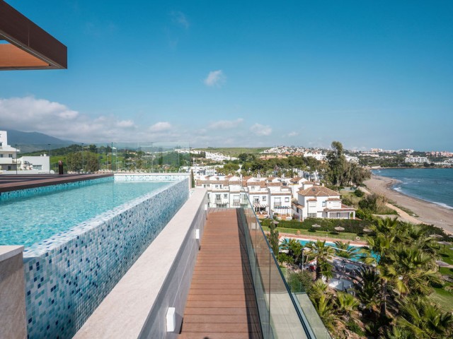 4 Bedrooms Apartment in Estepona