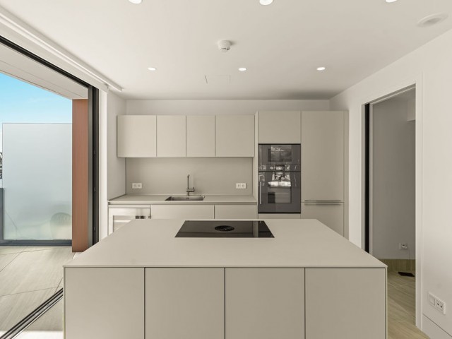 4 Bedrooms Apartment in Estepona