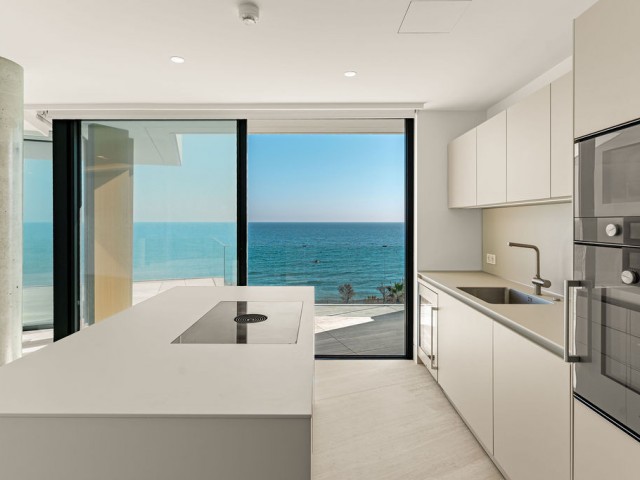 4 Bedrooms Apartment in Estepona