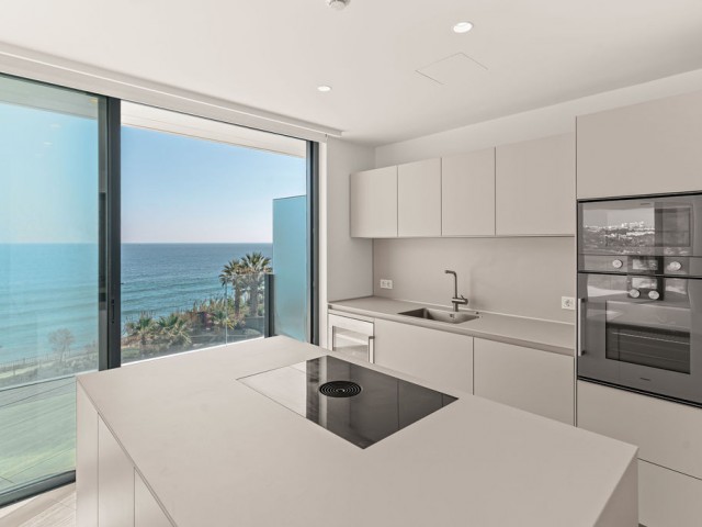 4 Bedrooms Apartment in Estepona