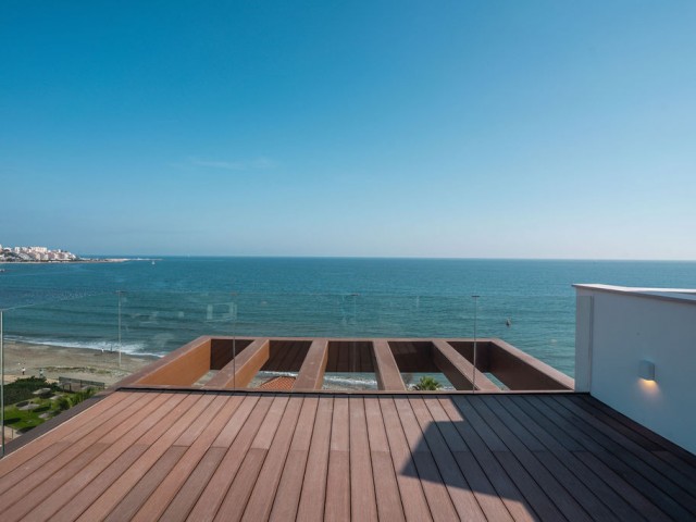 4 Bedrooms Apartment in Estepona