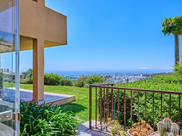 3 Bedrooms Apartment in Benahavís