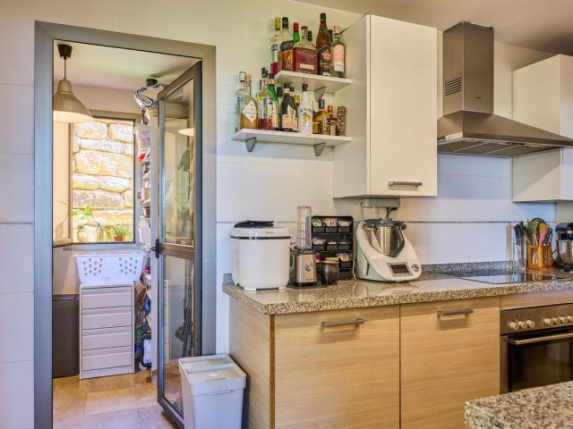 3 Bedrooms Apartment in Benahavís