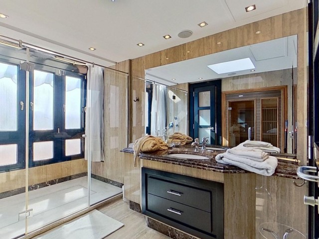 Penthouse in Los Monteros