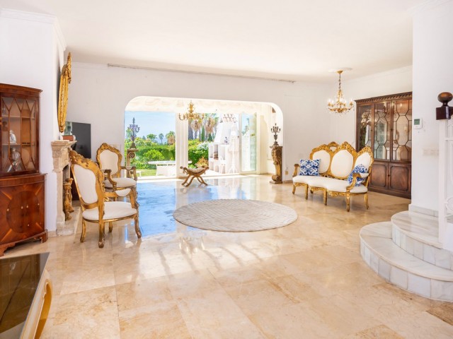 2 Bedrooms Townhouse in El Paraiso