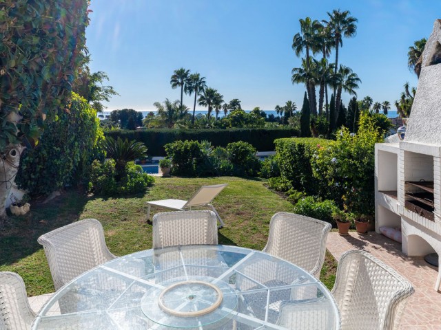 2 Bedrooms Townhouse in El Paraiso