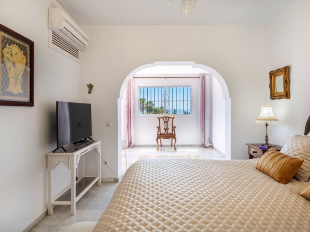 2 Bedrooms Townhouse in El Paraiso