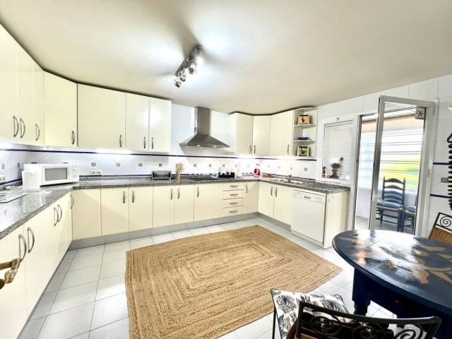 2 Slaapkamer Appartement in Bahía de Marbella