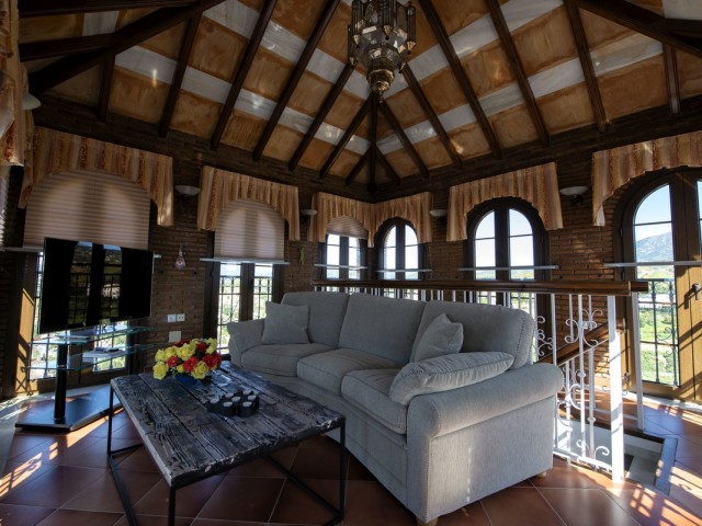 Apartamento con 4 Dormitorios  en Mijas Golf