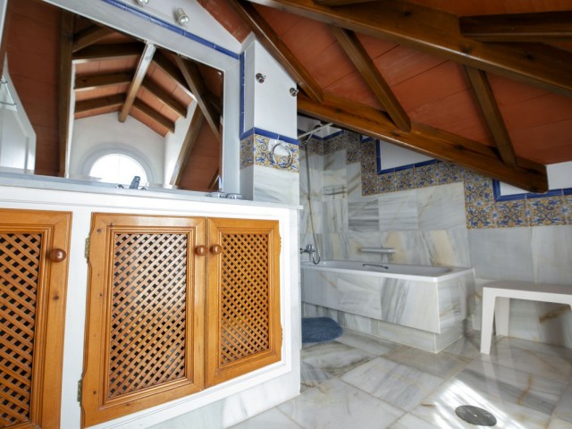 Apartamento con 4 Dormitorios  en Mijas Golf