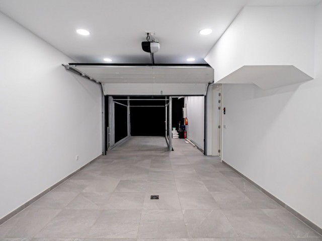 4 Soveroms Villa i The Golden Mile